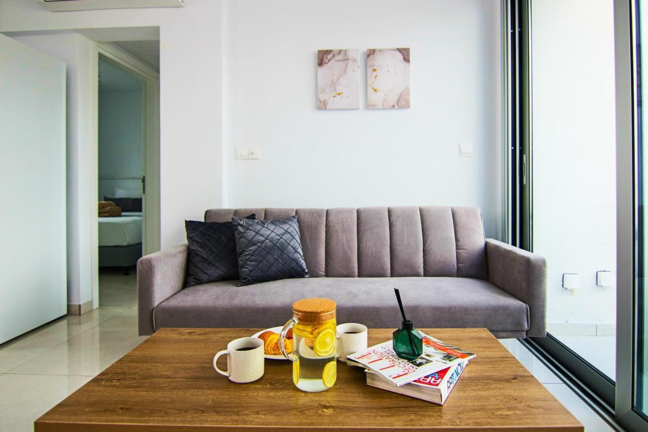 Phaedrus Living - Seaside Executive Flat Harbour 101 Daire *