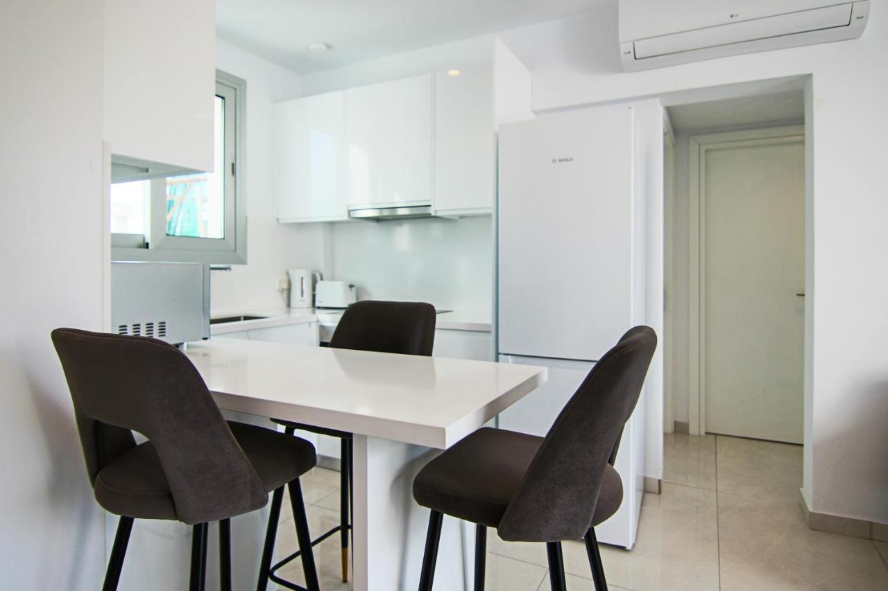 Phaedrus Living - Seaside Executive Flat Harbour 101 * Pafos